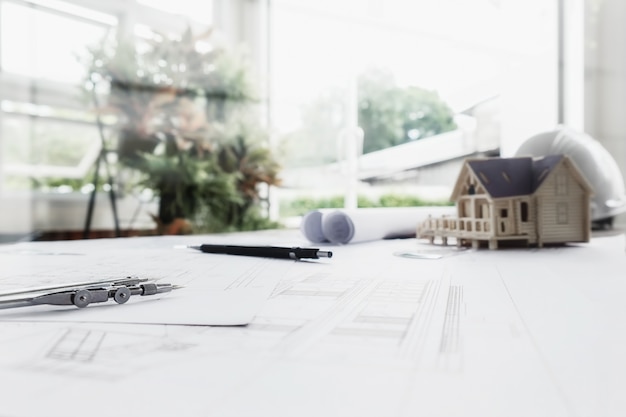 -首位山水诗人谢灵运的人生悲剧：不知收敛而被杀